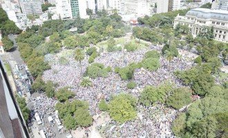 La movilización docente llenó las calles de La Plata