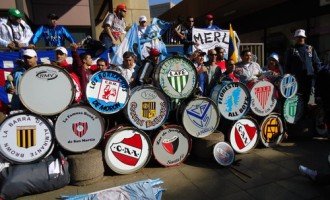 Hinchadas Unidas viaja al Mundial y busca amparo judicial
