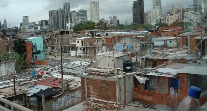 Movilización por la urbanización de las villas