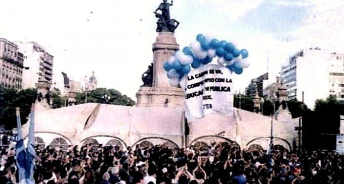 22 años de la Carpa Blanca