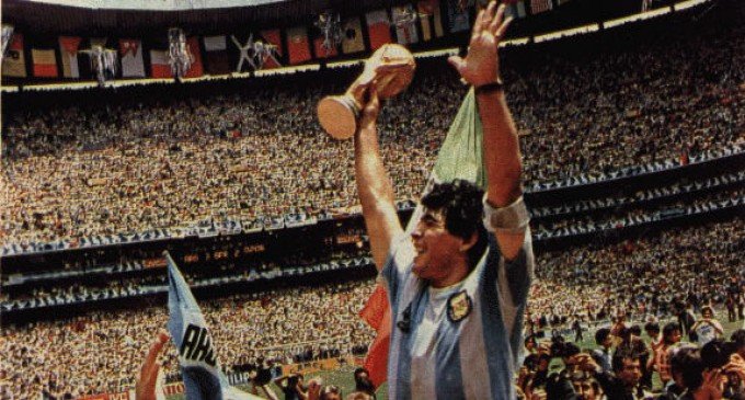 El Diego en los mundiales y en forma de figuritas
