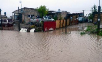 Neuquén paralizada por la lluvia más grande en 40 años