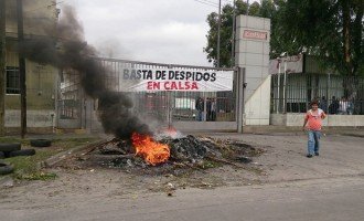 Calsa: los trabajadores resisten 55 despidos