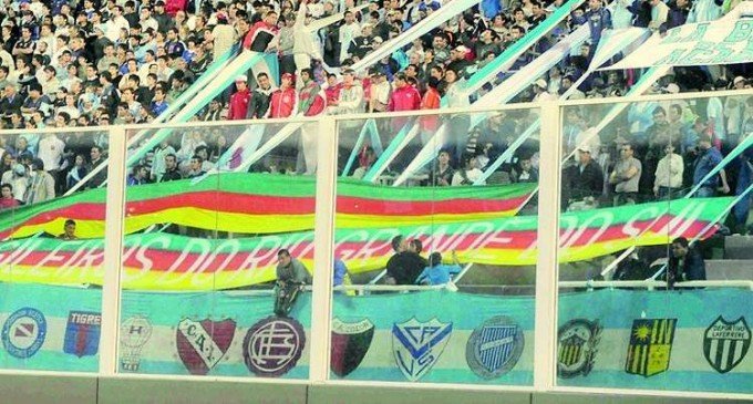 Barras demandarán a funcionarios por enviar sus datos a Brasil