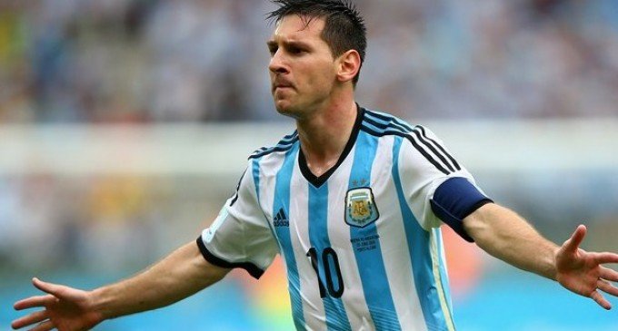 Argentina a octavos de la mano de Messi y con puntaje ideal