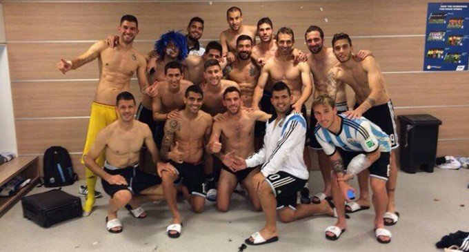 El festejo de los jugadores en las redes sociales