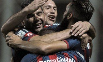San Lorenzo aplastó a Bolívar y tiene un pie y medio en la final