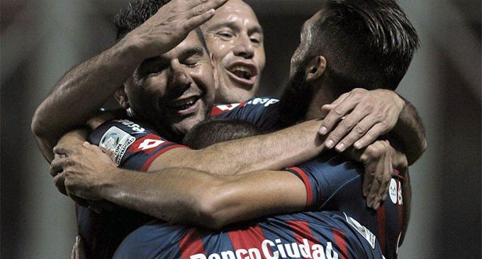 San Lorenzo aplastó a Bolívar y tiene un pie y medio en la final