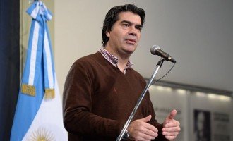 Capitanich le respondió a Macri: “Sus legisladores votaron contra YPF”