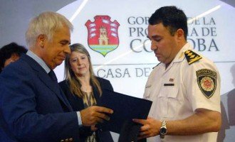 De la Sota ratificó al jefe de policía imputado por amenazar a un periodista