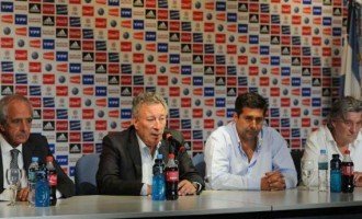AFA: Torneo de 30 equipos, pero en seis meses