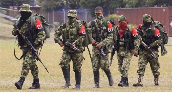 El Parlamento colombiano llama a diálogo de paz con el ELN
