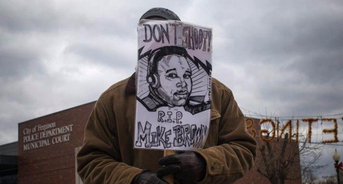 Ferguson: Movilización a la capital del Estado y renuncia del policía Darren Wilson