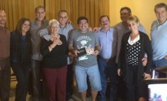 Maradona se reunió con Los Cinco cubanos y este sábado 22.30 vuelve con “De Zurda”