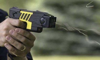 En clave electoral: peligroso anuncio sobre uso de pistolas Taser en los subtes