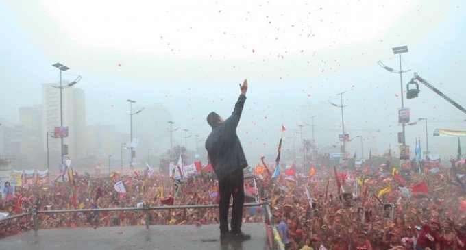 Hugo Chávez, el Comandante de nuestro tiempo