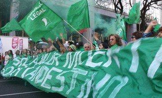Docentes y profesionales de la salud por más derechos para las mujeres