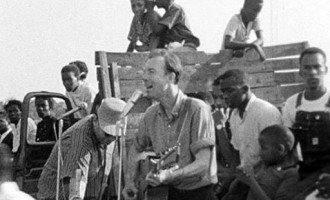 16 canciones dedicadas a quienes viven de su trabajo