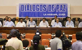 Santos y las FARC negocian el cese bilateral del fuego