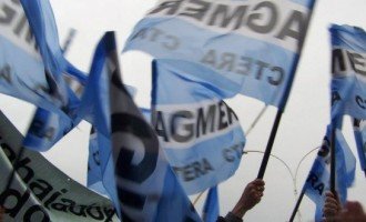 Docentes de Entre Ríos van al paro por aumento salarial