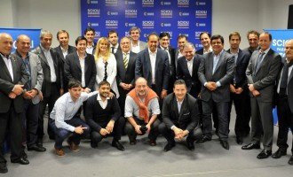 Scioli se reunió con intendentes bonaerenses de cara al ballotage
