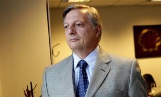 El gobierno aplica un aumento de entre el 200% y el 300% a la luz