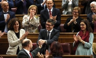 España aún sin Gobierno ya tiene Parlamento