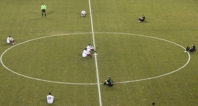El fútbol griego y un reclamo por los refugiados