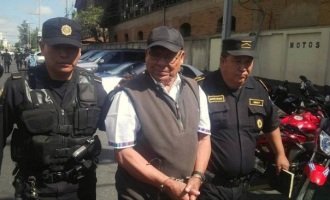 Guatemala: detienen a 14 ex militares por delitos de lesa humanidad