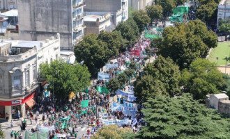 ATE cerró su paro nacional con un masivo acto en La Plata