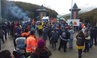 “Los estatales tenemos paralizada Tierra del Fuego hace 21 días”