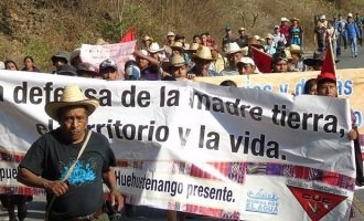 Guatemala: miles de personas marchan a pie por el agua y una Asamblea Constituyente