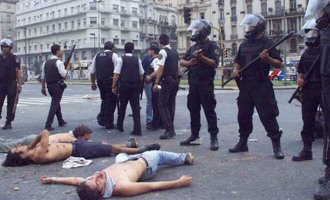 “El que falta en este juicio es De la Rúa”