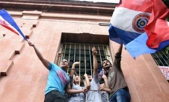 Rebelión estudiantil en Paraguay: 130 colegios tomados
