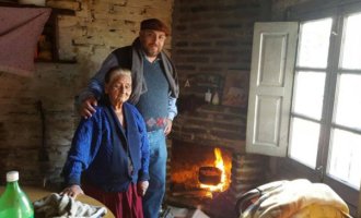 El pueblo en el que reparten leña para combatir el tarifazo