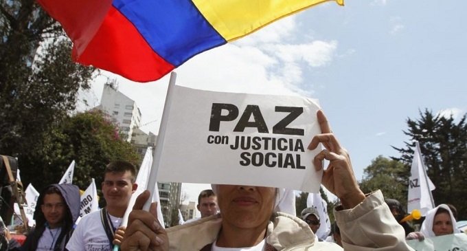 El último día de la guerra: acuerdo histórico de paz en Colombia