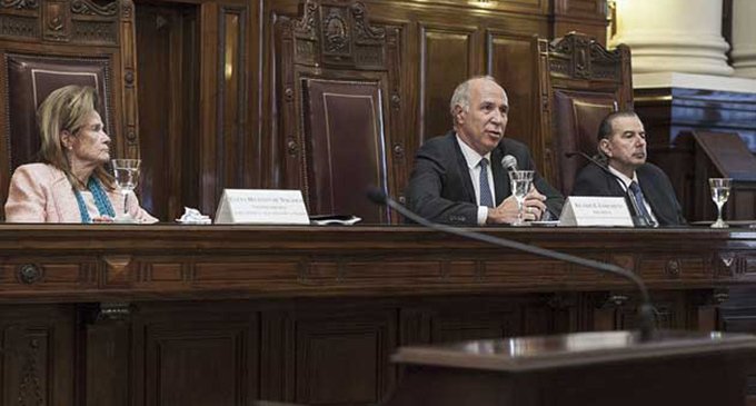 La Corte Suprema recortó el derecho a huelga