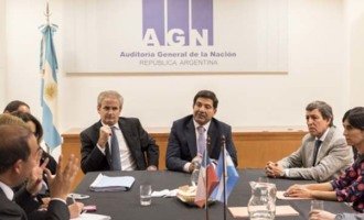El gobierno descabezó al organismo que debe controlarlo