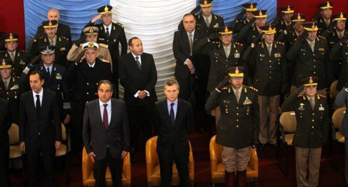 “Las Fuerzas Armadas quedaron fuera del control civil”