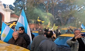Taxistas contra Uber: “La ley no se debe modificar para las multinacionales”