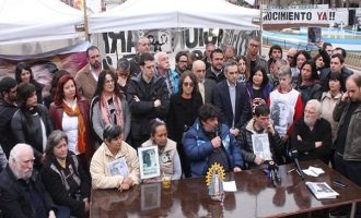 Continúa la huelga de hambre por Milagro Sala en el acampe de Plaza de Mayo