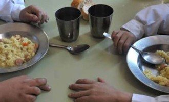Lomas de Zamora: “Hay escuelas en las que se turna a los pibes para que coman”