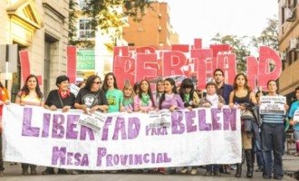 A 24 horas de que la Corte tucumana ordenara su liberación, Belén continúa detenida