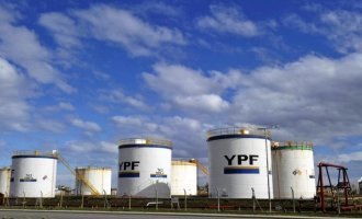 Bajó la nafta: en dos meses, YPF redujo entre 20 y 50 centavos el valor por litro