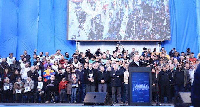 Doscientas mil personas en la Marcha Federal