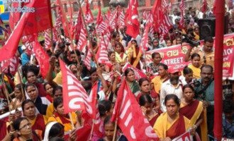 Los trabajadores indios, en huelga contra las recetas del FMI
