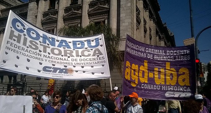 Vuelven a parar los docentes universitarios