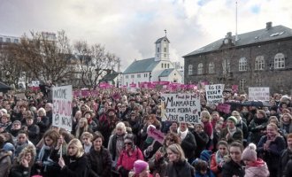 Islandia: paro de mujeres contra la desigualdad salarial de género
