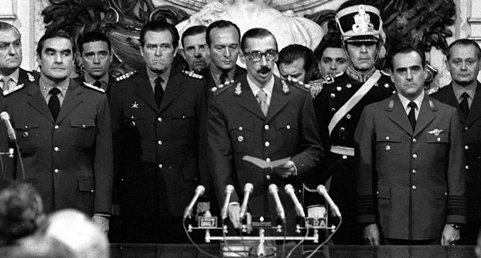 Francia desclasificará archivos sobre la dictadura argentina