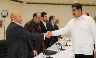 El gobierno y la oposición comenzaron mesa diálogo en Venezuela